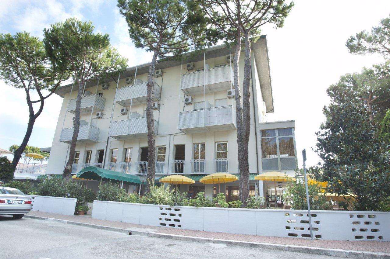 Hotel Giunchi Cervia Bagian luar foto