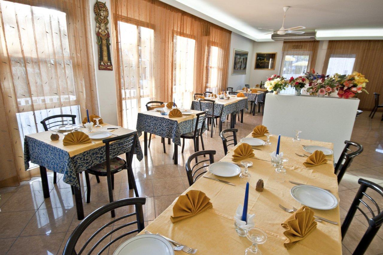 Hotel Giunchi Cervia Bagian luar foto